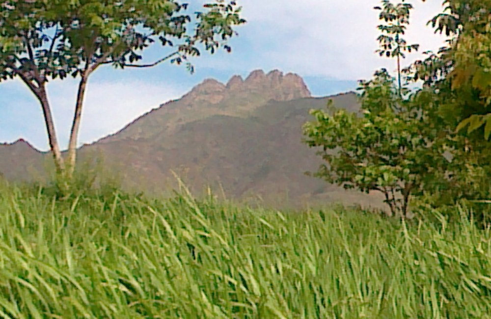 کوه و آرامگاه تاریخی شیدا (شیدای نازار)