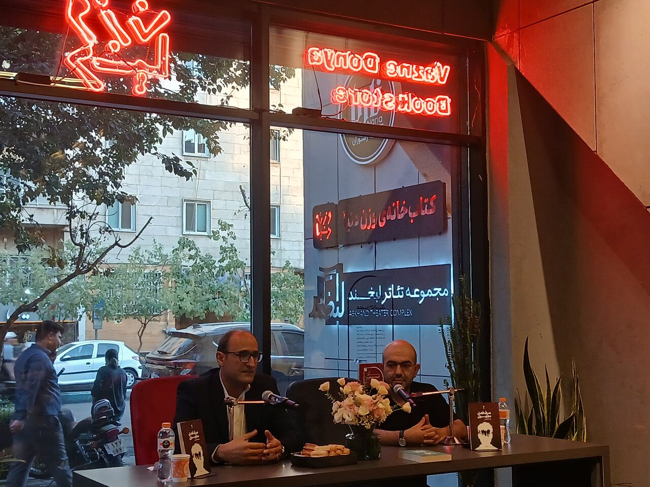 سهند ایرانمهر: بخشی از جامعه ایران به اهمیت رُمان پی نبرده‌اند