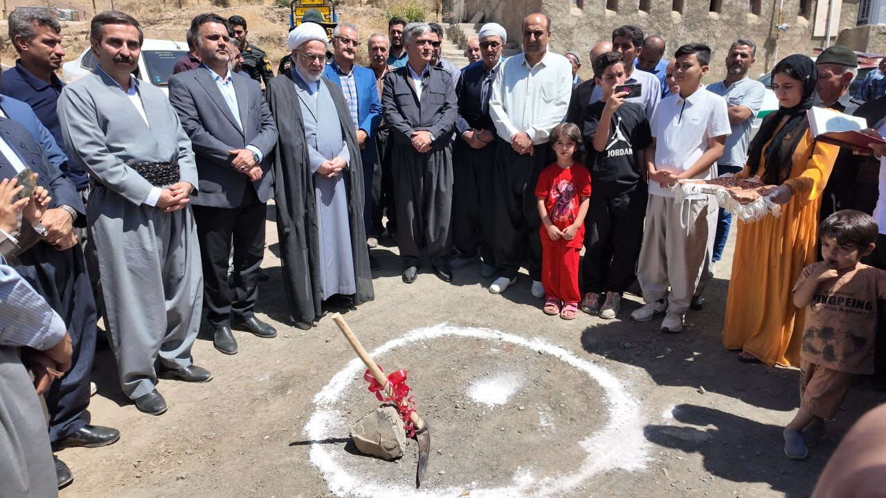 فرماندارراه هوانله با هدف رفع مطالبه چندین‌ساله اهالی بهسازی و آسفالت می‌شود