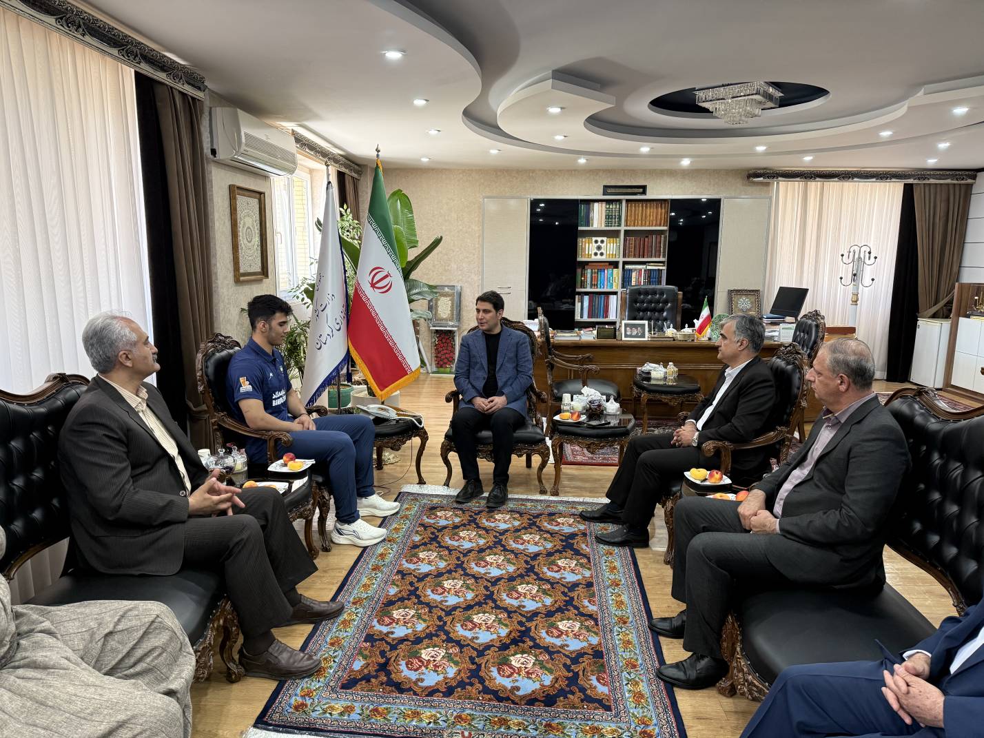 اهدای زمین یا واحد مسکونی به نوجوان والیبالیست کردستانی قهرمان جهان