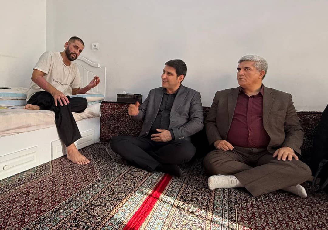 دیدار استاندار کردستان با مصدومان حادثه آتش‌سوزی آبیدر