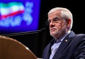 عارف: تهدیدکنندگان زیرساخت و تمدن ما، صلاحیت داوری ندارند