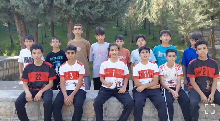 ستاره‌هایی که زیر سقف بی‌پولی می‌درخشند