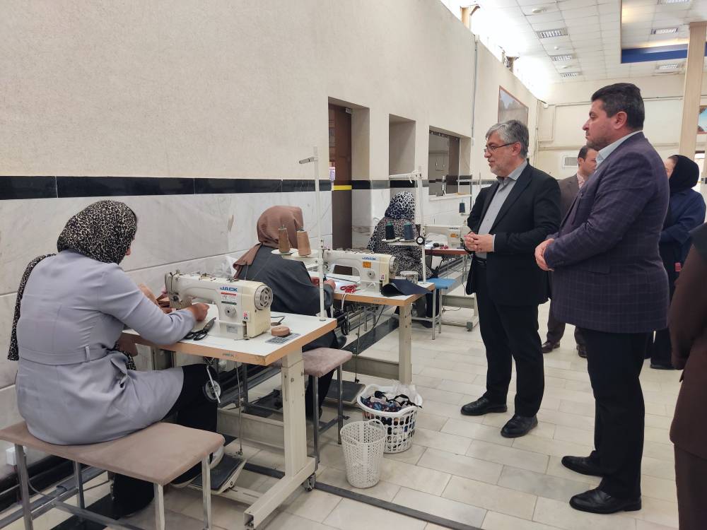 بازدید معاون اقتصادی استاندار کردستان از موسسه خیریه ندای مریم