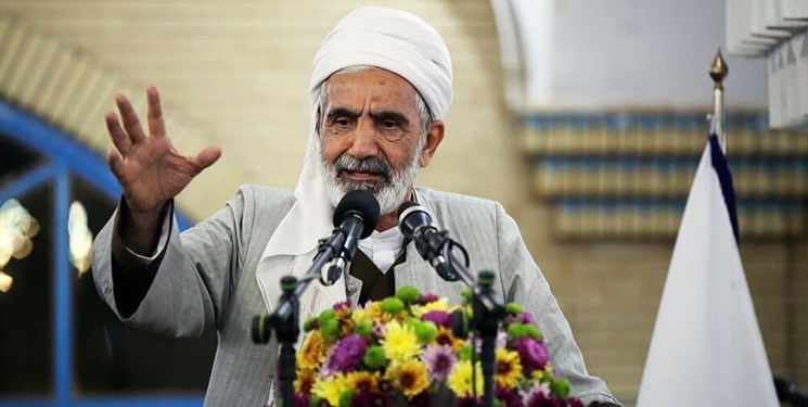 مشکلات جامعه با جلسات پشت میزنشینی و شعار حل نمی‌شود