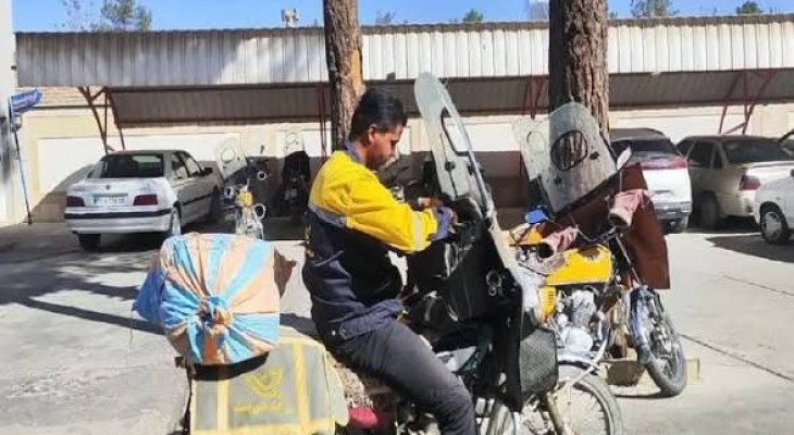 پستچی؛ نخ نامرئی میان آدم‌ها و خبرهایشان