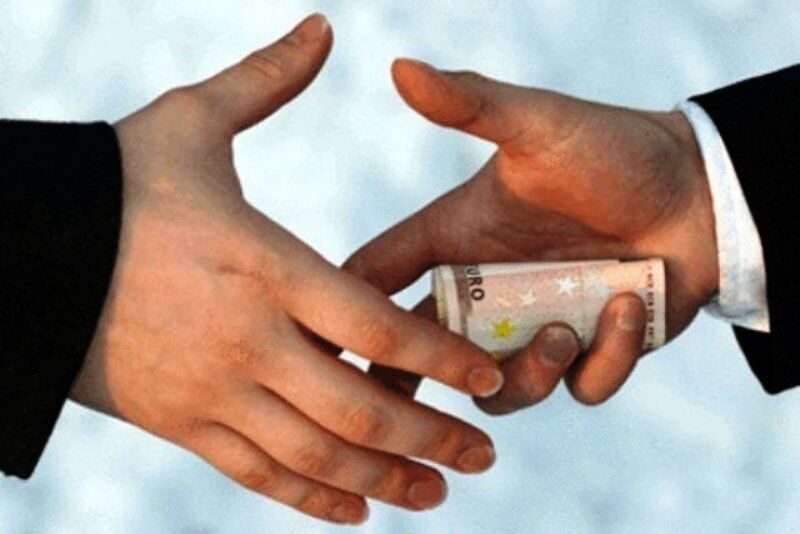 کردستان ۱۴۰۵/۰۷/۲۲ ۱۲:۴۲ پرونده مشکوک اقتصادی در یکی از بانک های کردستان؛ دستگاه های نظارتی رود کنند ادامه