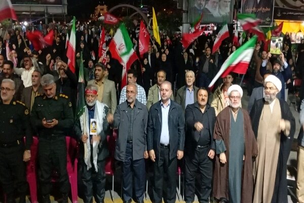 ۲۳۰ اجتماع شبانه سنندج؛ تداوم حضور مردم در میدان همبستگی
