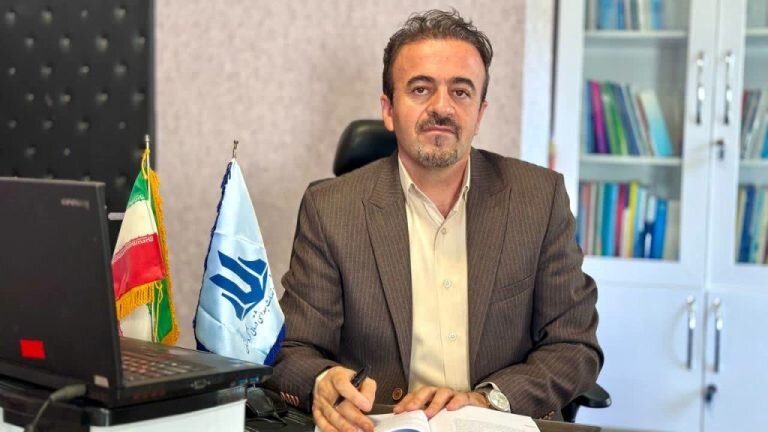 معاون بهداشتی دانشگاه علوم پزشکیزنان حدود دو سال بیشتر از مردان عمر می‌کنند