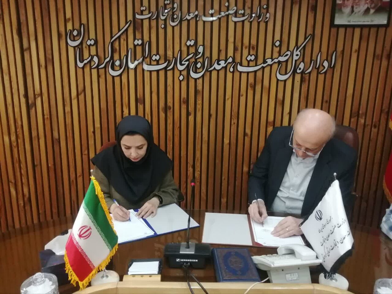 پیوند صنعت و نخبگان، زمینه‌ساز توسعه فناوری و رفع چالش‌های تولید در کردستان است