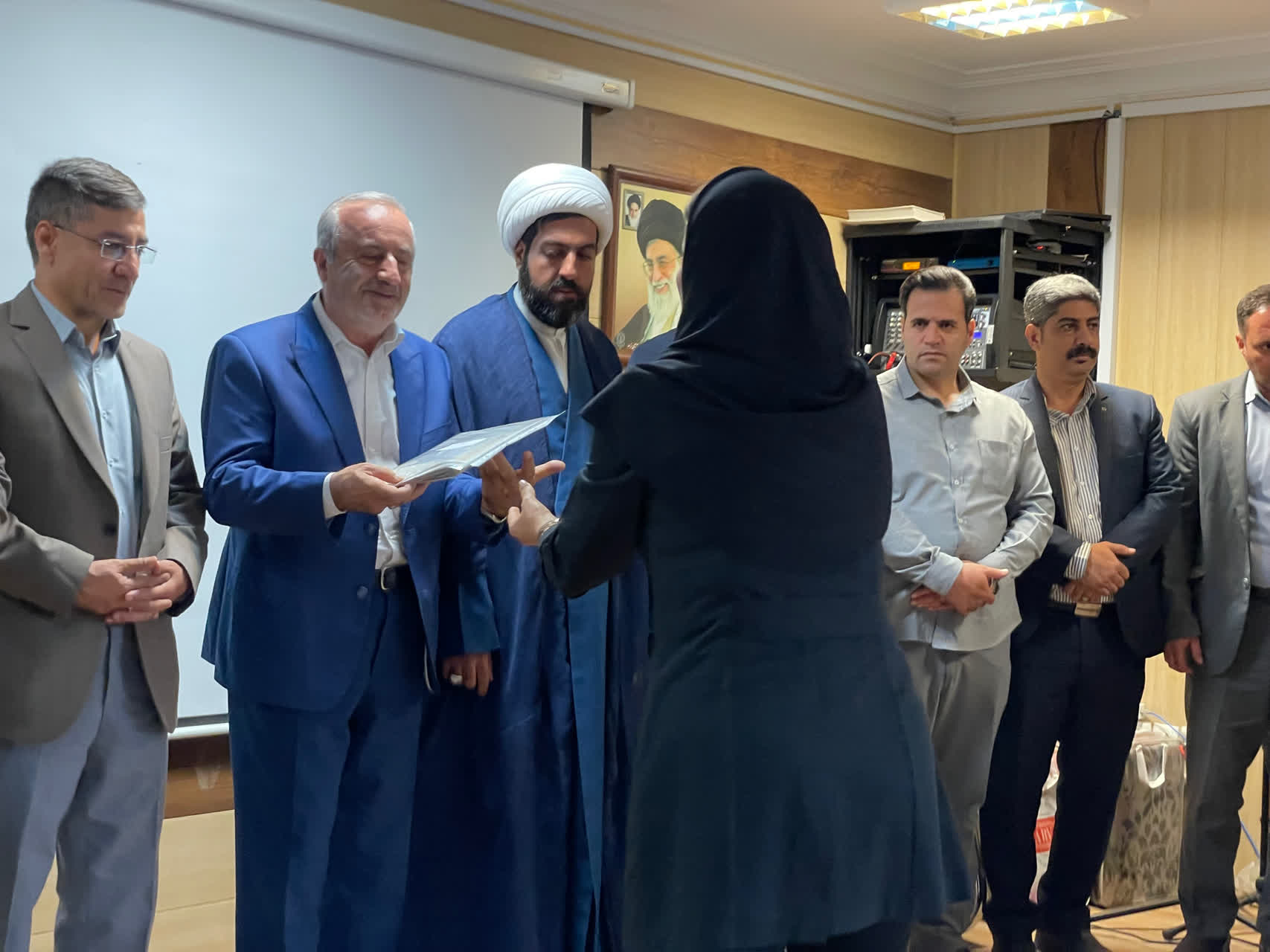 تجلیل فرماندار قروه و نماینده مجلس از پرستاران؛ پاسداشت تلاشگران عرصه سلامت در روز پرستار