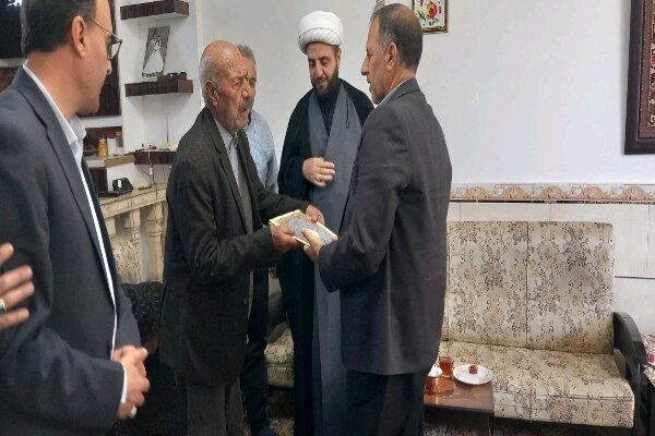 شهیدی: خدمت به خانواده‌های شهدا وظیفه‌ای خطیر و مایه مباهات است