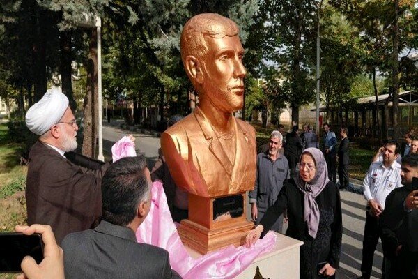 سردیس شهید مدافع سلامت مصطفی رستم‌پور در کردستان رونمایی شد