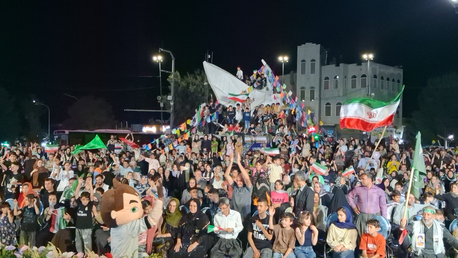 جشن امت احمد در سنندج تابلوی بی‌نظیر از وحدت - عکس ۷